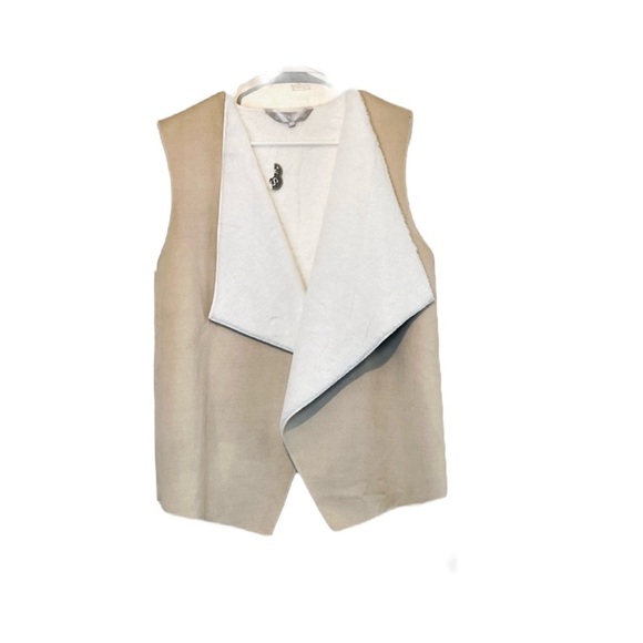 The Royal Standard Larson Oversized Vest, Color Cream and white, Size S/M - Picture 7 of 9